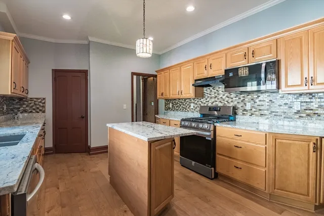 $429,000 | 288 St James Avenue, Springfield, MA 01109