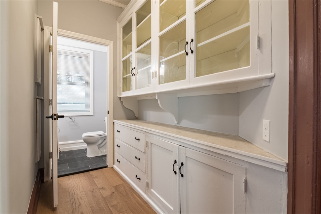 288 St James Avenue Springfield, MA 01109 - Photo 18 of 41