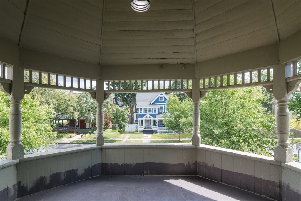 288 St James Avenue Springfield, MA 01109 - Photo 28 of 41