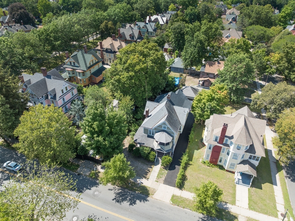 288 St James Avenue Springfield, MA 01109 - Photo 5 of 41