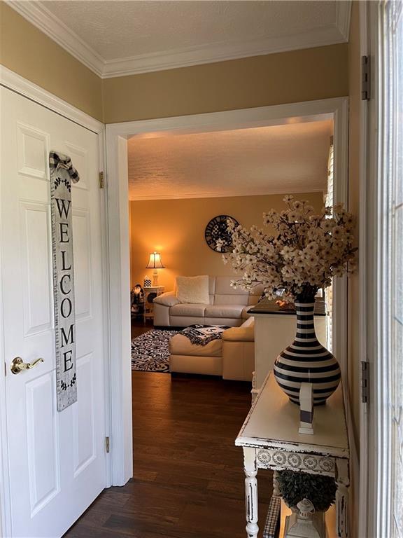 140 Rocky Ridge Road Bethel Park, PA 15102 - Photo 3 of 25 Gallery Image 3