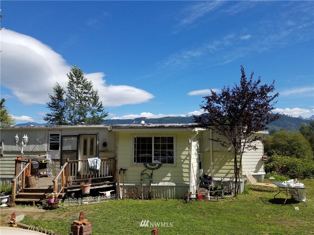3780 Hillside Road Deming, WA 98244 - Photo 4 of 8