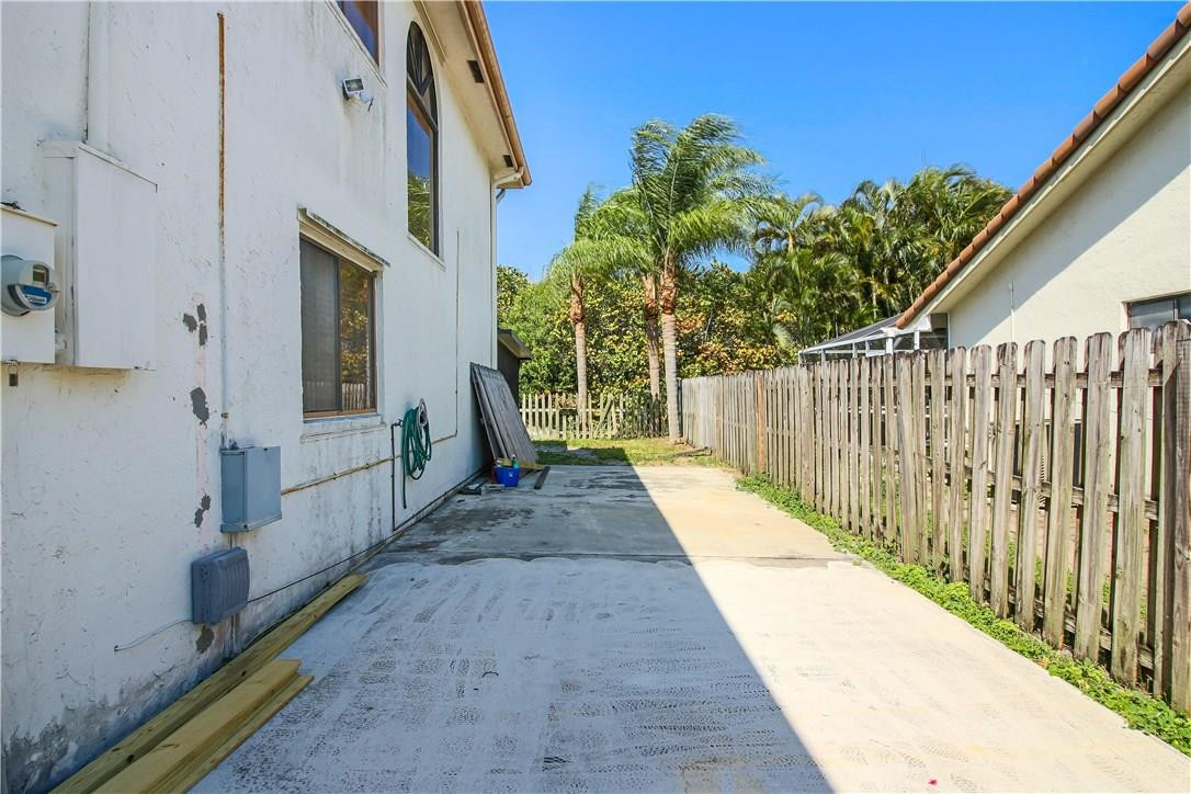 7319 Texas Trail Boca Raton, FL 33487 - Photo 31 of 33 Photo 31