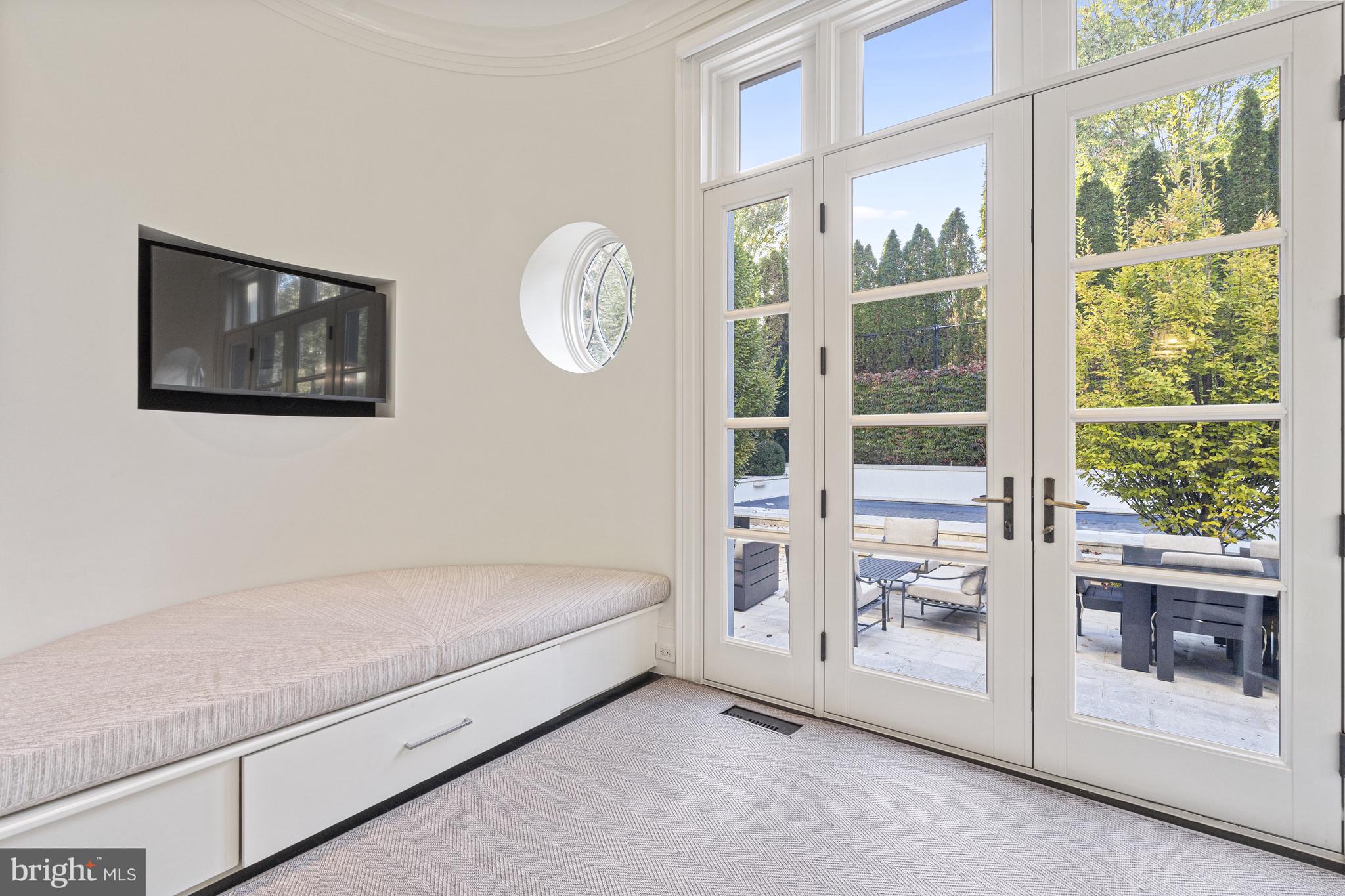 2109 Dunmore Lane Washington, DC 20007 - Photo 26 of 92