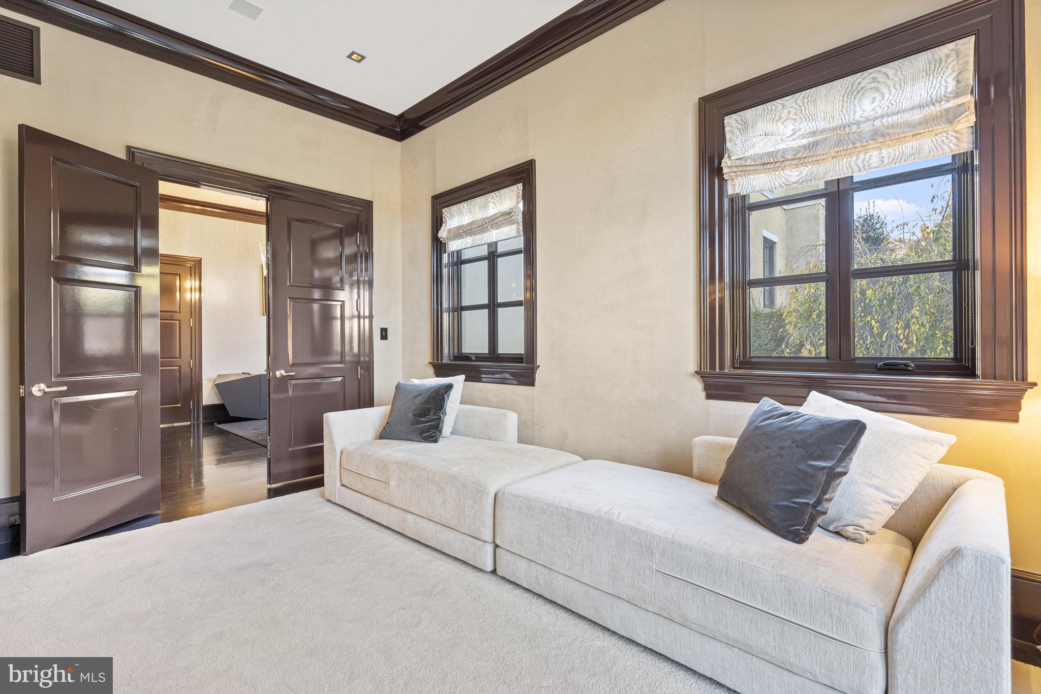 2109 Dunmore Lane Washington, DC 20007 - Photo 31 of 92 Den/Family Room