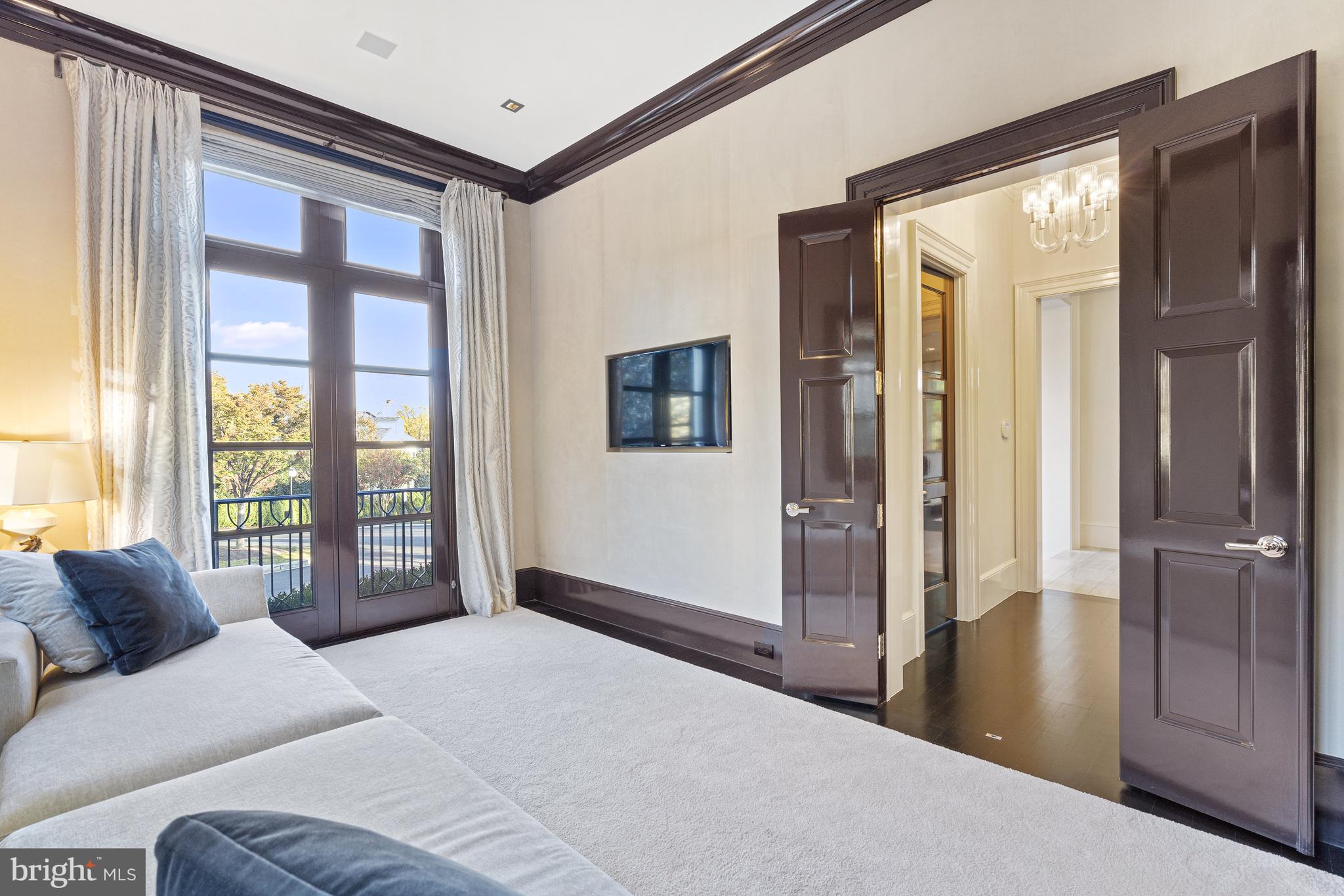 2109 Dunmore Lane Washington, DC 20007 - Photo 32 of 92 a bedroom with a large bed and a large window
