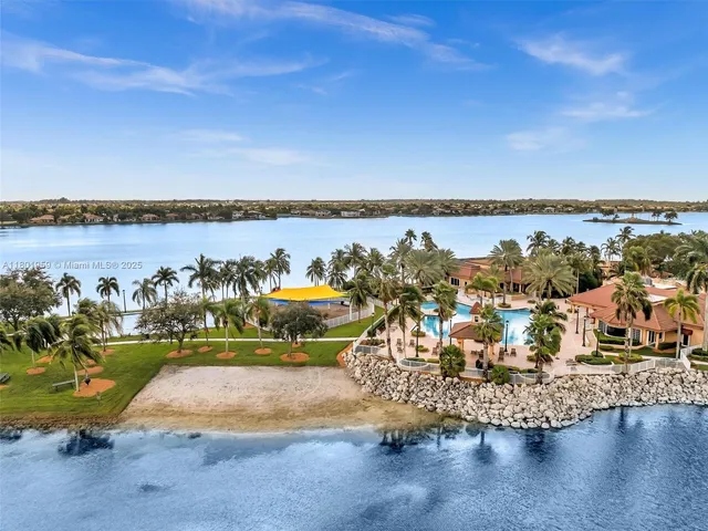 $949,000 | 3230 Southwest 194th Terrace, Miramar, FL 33029