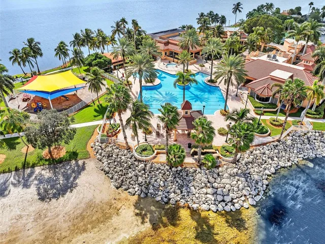 $949,000 | 3230 Southwest 194th Terrace, Miramar, FL 33029