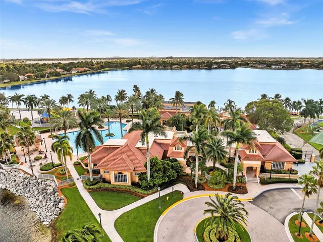 $949,000 | 3230 Southwest 194th Terrace, Miramar, FL 33029