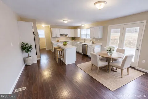 $749,900 | 725 Gleneagles Drive, Fort Washington, MD 20744