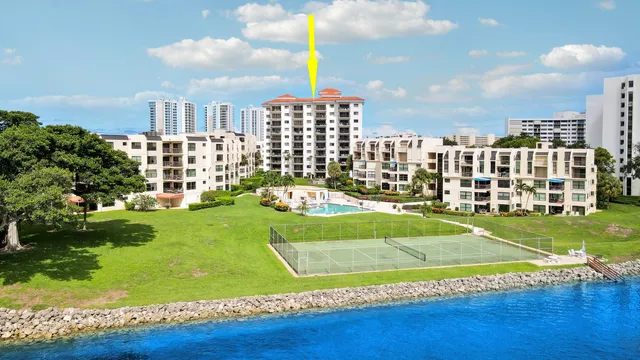 $3,700 | 370 Golfview Road, Unit 202, North Palm Beach, FL 33408