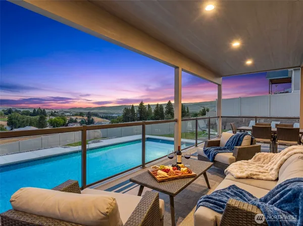 $1,399,000 | 854 Autumn Crest Drive, Wenatchee, WA 98801