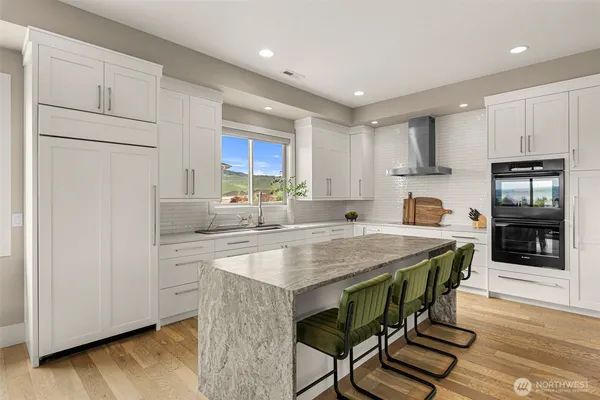 $1,399,000 | 854 Autumn Crest Drive, Wenatchee, WA 98801