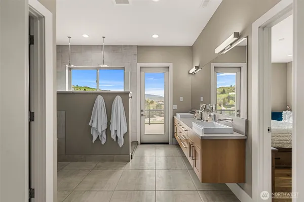 $1,399,000 | 854 Autumn Crest Drive, Wenatchee, WA 98801