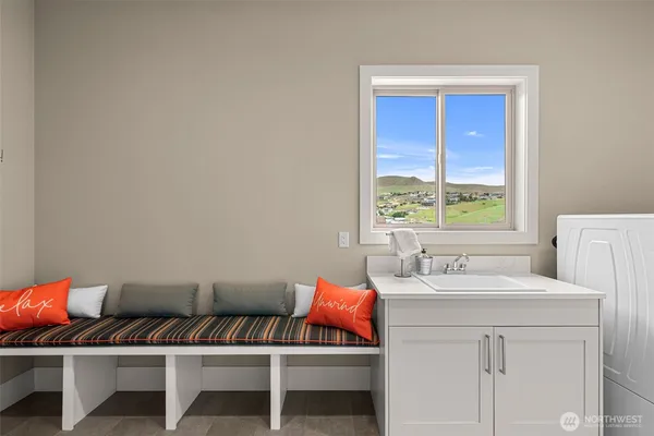 $1,399,000 | 854 Autumn Crest Drive, Wenatchee, WA 98801