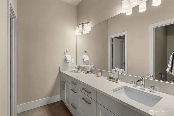 $1,399,000 | 854 Autumn Crest Drive, Wenatchee, WA 98801