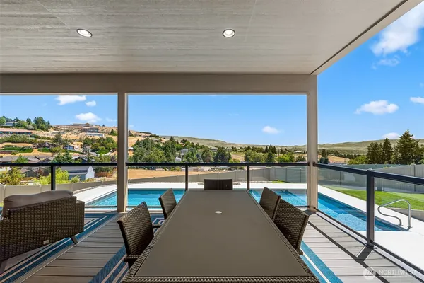 $1,399,000 | 854 Autumn Crest Drive, Wenatchee, WA 98801