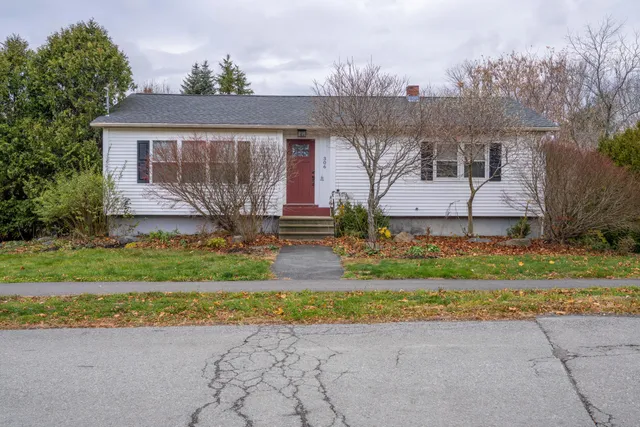 $314,900 | 306 Birch Street, Bangor, ME 04401