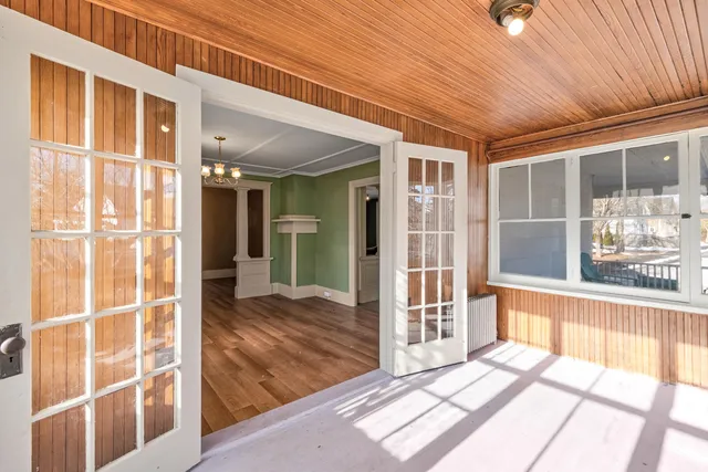 $350,000 | 84 Pleasant Street, Rockland, ME 04841