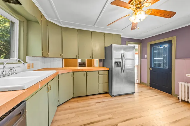 $350,000 | 84 Pleasant Street, Rockland, ME 04841