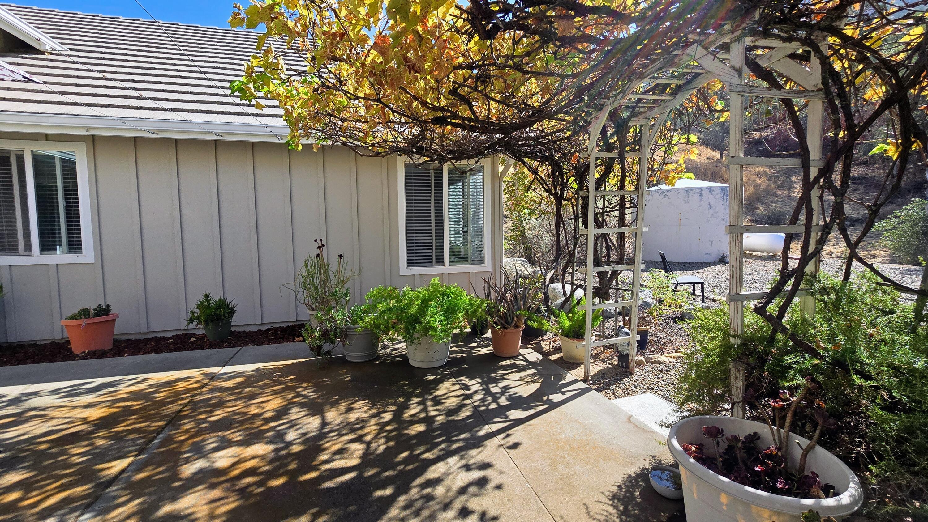 41299 East Mynatt Drive Three Rivers, CA 93271 - Photo 92 of 121 20250929_104240