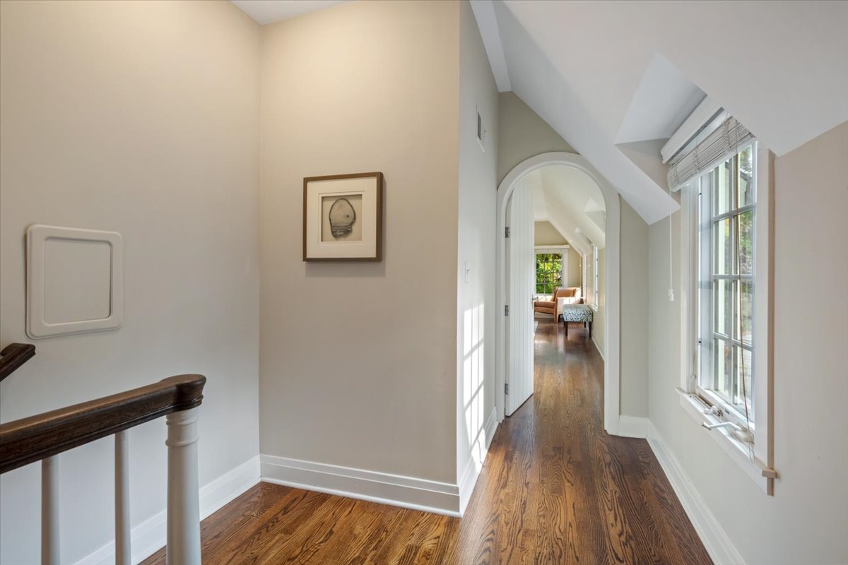 1024 Pontiac Road Wilmette, IL 60091 - Photo 15 of 33