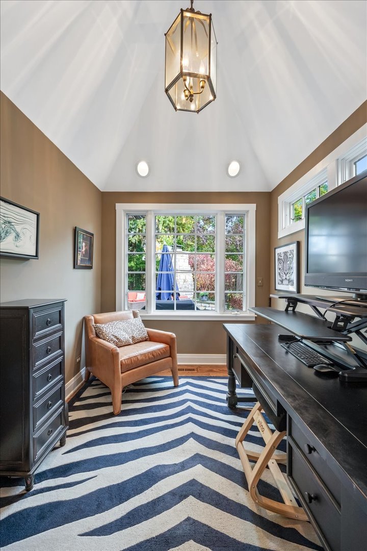 1024 Pontiac Road Wilmette, IL 60091 - Photo 6 of 33