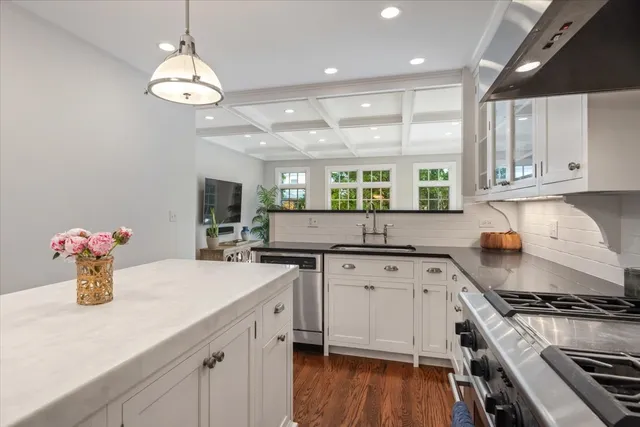 $1,649,000 | 1024 Pontiac Road, Wilmette, IL 60091