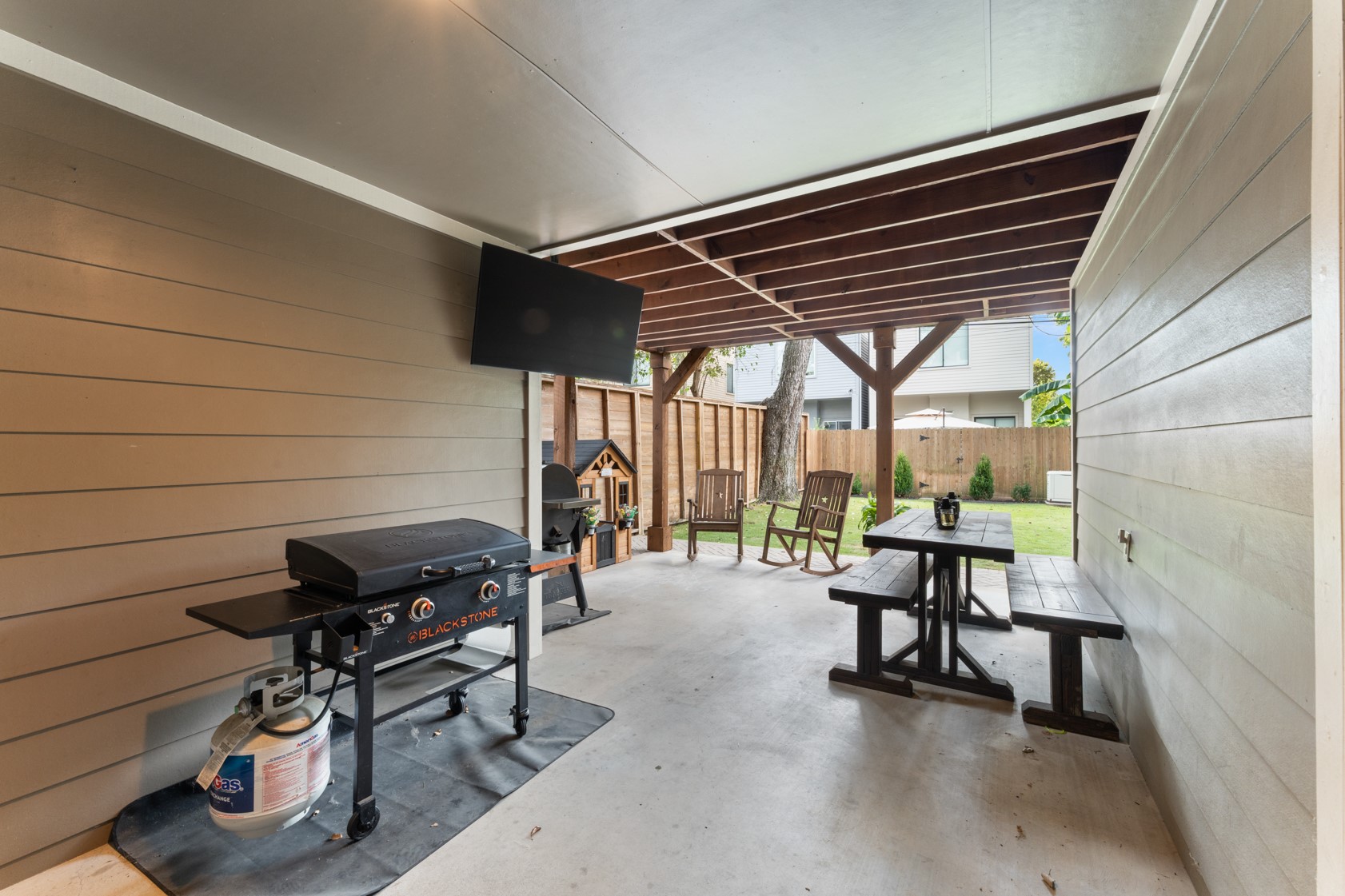 836 East 24th Street Houston, TX 77009 - Photo 33 of 40 Perfect for grilling