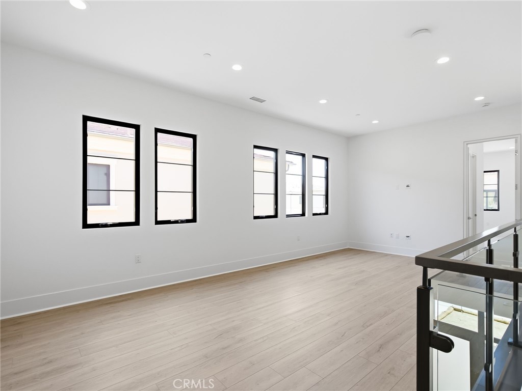 454 Ridgecrest Irvine, CA 92602 - Photo 19 of 46 Balcony