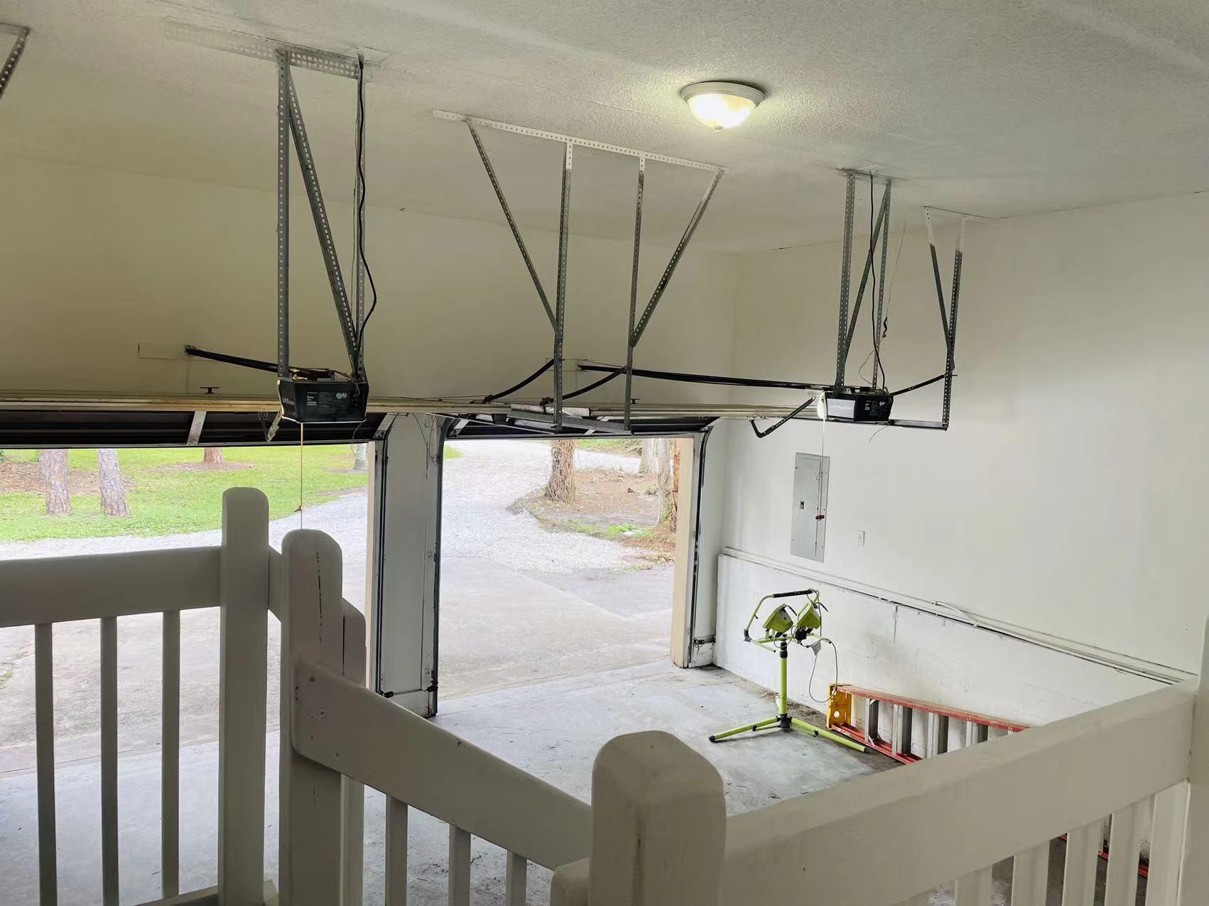 9296 166th Way North Jupiter, FL 33478 - Photo 23 of 31 a view of entryway and kitchen