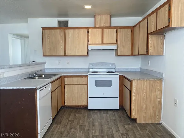 $1,225 | 1954 Nebula Drive, Unit 187, Las Vegas, NV 89115