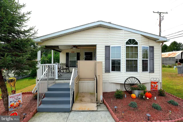 $99,900 | 16 Shamrock Avenue, Mohrsville, PA 19541