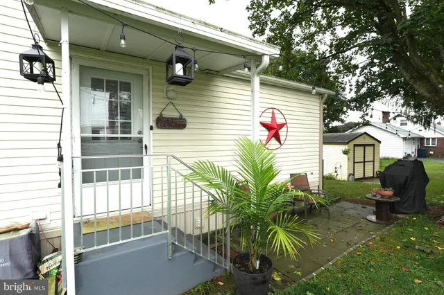 $99,900 | 16 Shamrock Avenue, Mohrsville, PA 19541