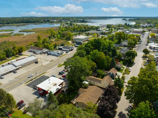 $269,900 | 8888 Ferry Street, Montague, MI 49437