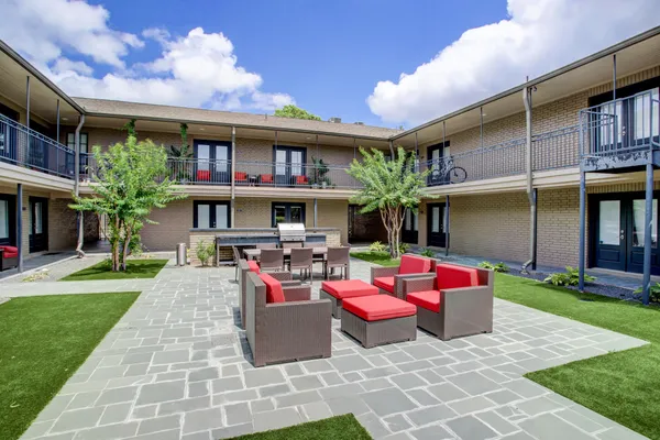 $3,125 | 1410 Hyde Park Boulevard, Unit 212, Houston, TX 77006