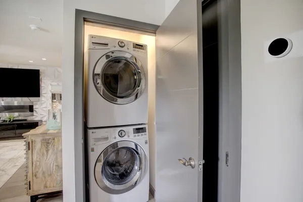 $3,125 | 1410 Hyde Park Boulevard, Unit 212, Houston, TX 77006