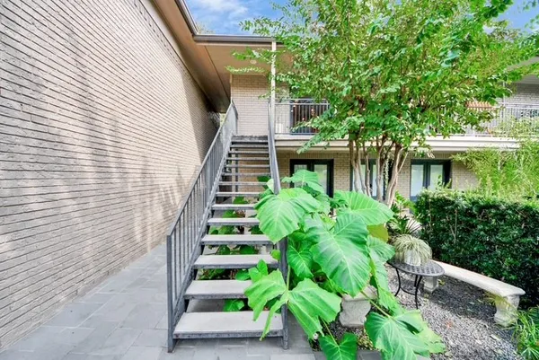 $3,125 | 1410 Hyde Park Boulevard, Unit 212, Houston, TX 77006
