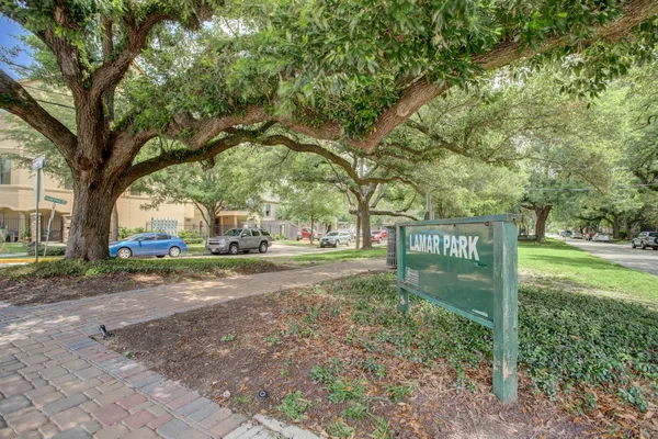 $3,125 | 1410 Hyde Park Boulevard, Unit 212, Houston, TX 77006