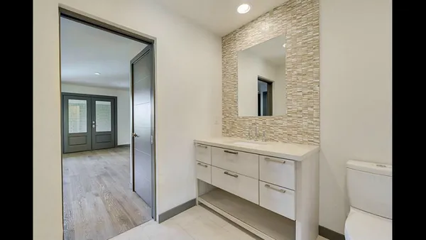 $3,125 | 1410 Hyde Park Boulevard, Unit 212, Houston, TX 77006