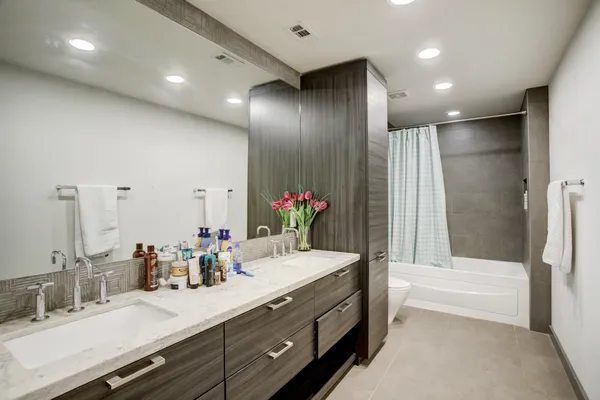 $3,125 | 1410 Hyde Park Boulevard, Unit 212, Houston, TX 77006