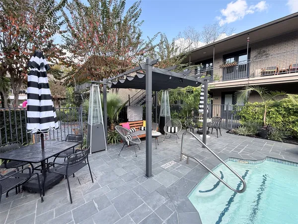 $3,125 | 1410 Hyde Park Boulevard, Unit 212, Houston, TX 77006