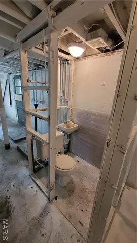 $70,000 | 217 Anistasia Drive, Hazelwood, MO 63135