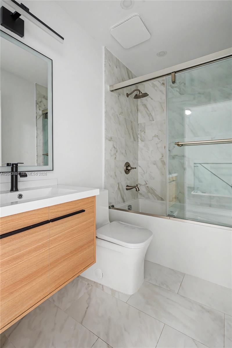 16240 Southwest 75th Street Miami, FL 33193 - Photo 10 of 26