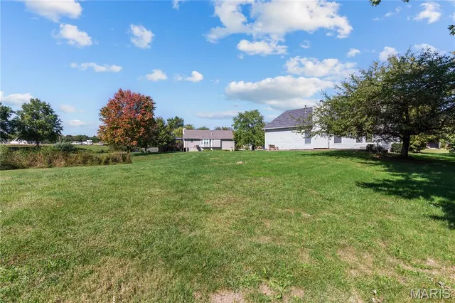 $2,900 | 3814 Melstone Court, Florissant, MO 63034