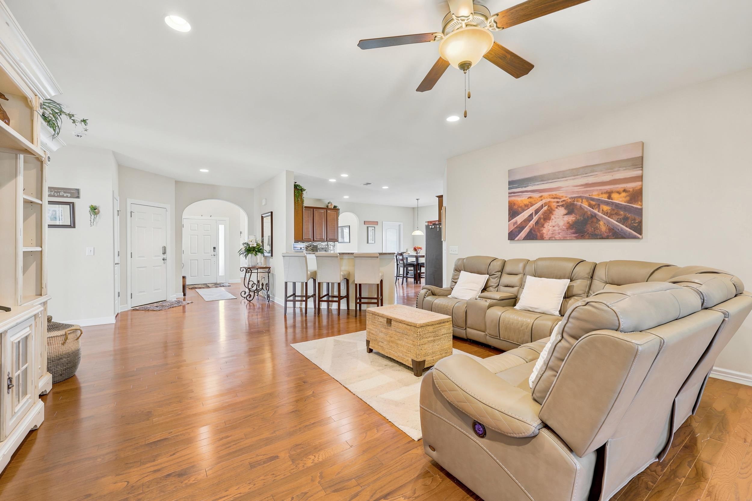 677 Harbor Bay Drive Murrells Inlet, SC 29576 - Photo 3 of 31