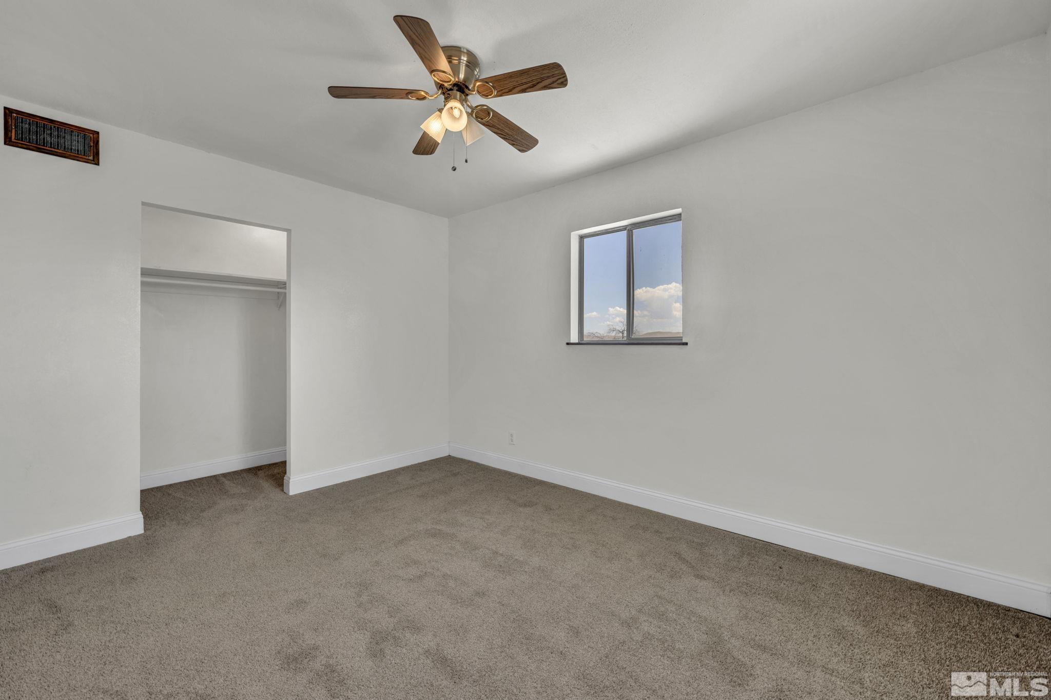 95 East Hwy 95a Yerington, NV 89447 - Photo 28 of 35 an empty room with a window