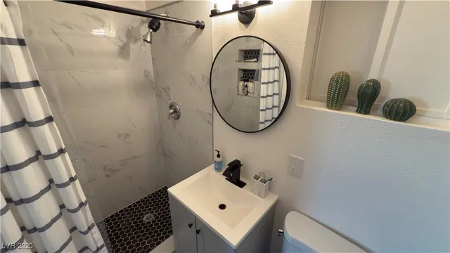 $2,750 | 1921 Sombrero Drive, Las Vegas, NV 89169