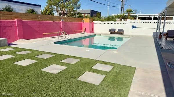 $2,750 | 1921 Sombrero Drive, Las Vegas, NV 89169