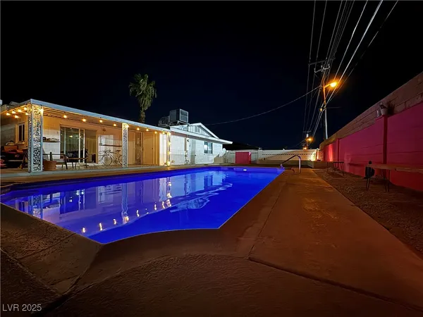 $2,750 | 1921 Sombrero Drive, Las Vegas, NV 89169